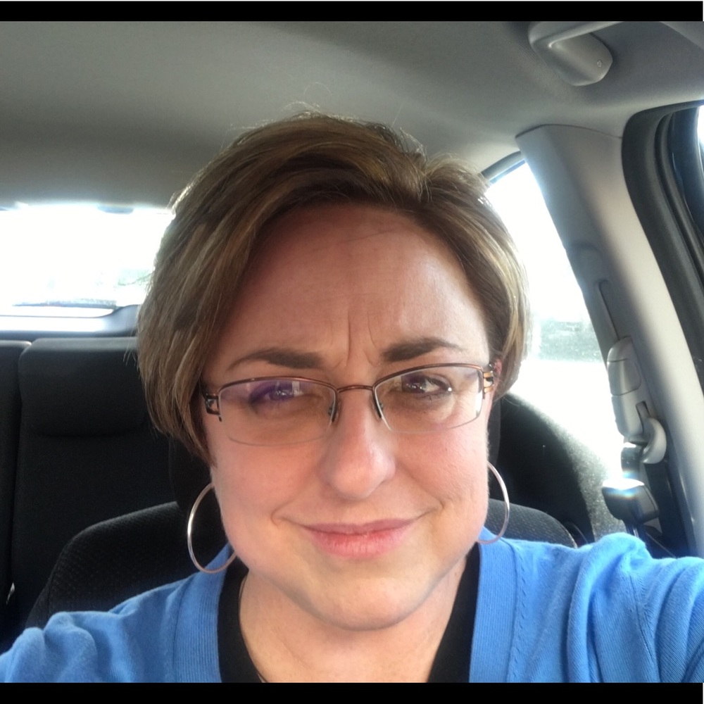 Meet your Posher, Caroline